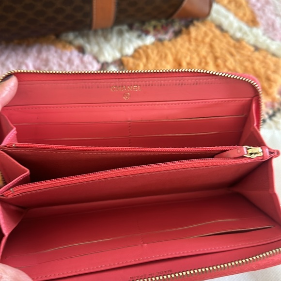 EUC w/COA Chanel long zip wallet - Picture 7 of 8
